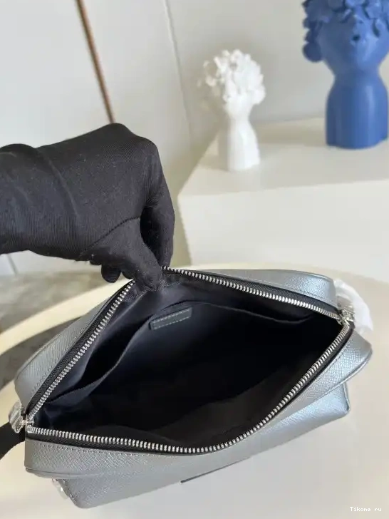 Cheap VUITTON MESSENGER LOUIS OUTDOOR 0507